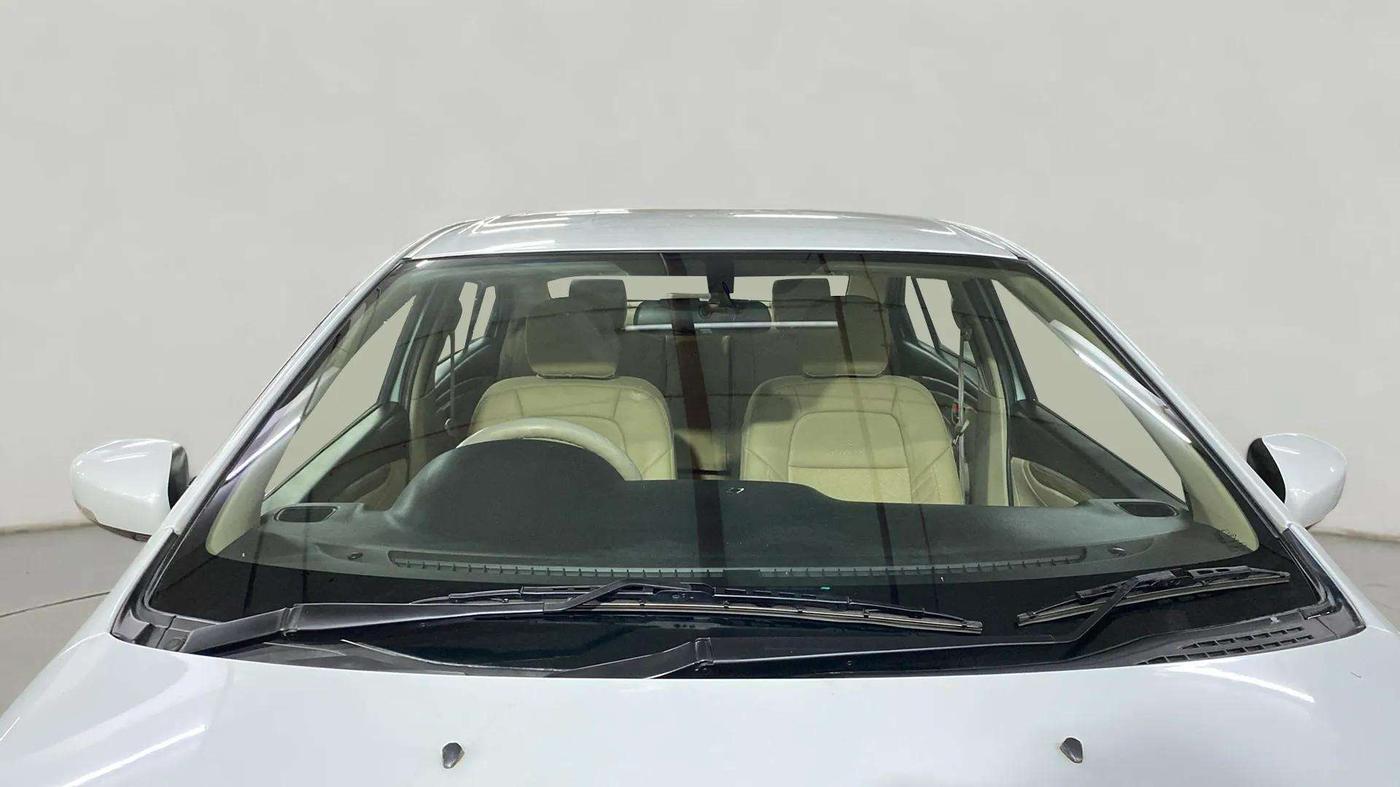 2021 Maruti Ciaz ZETA 1.5 SHVS MT PETROL, Petrol, Manual, 26,489 km, Front Windshield