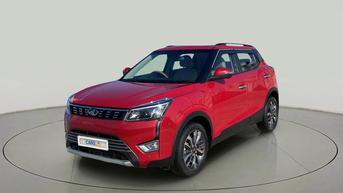 2021 Mahindra XUV300 W8 (O) 1.2 PETROL AMT, Petrol, Automatic, 46,022 km, Left Front Diagonal