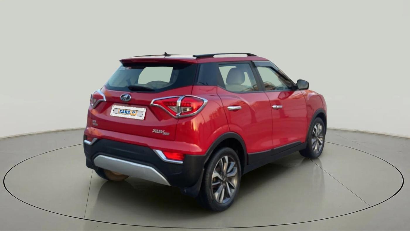 2021 Mahindra XUV300 W8 (O) 1.2 PETROL AMT, Petrol, Automatic, 46,022 km, Right Back Diagonal