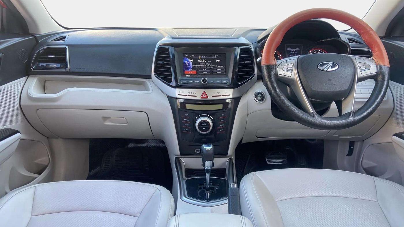 2021 Mahindra XUV300 W8 (O) 1.2 PETROL AMT, Petrol, Automatic, 46,022 km, Dashboard