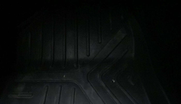 2019 KIA SELTOS HTK PLUS AT 1.5 DIESEL, Diesel, Automatic, 89,450 km, Flooring - Minor discolouration