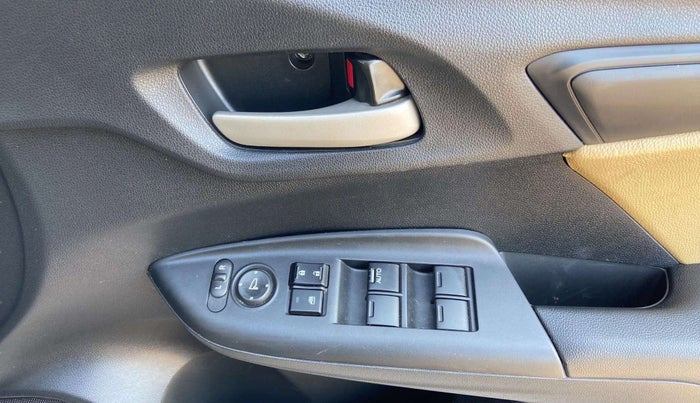2019 Honda Jazz 1.2L I-VTEC V, CNG, Manual, 26,979 km, Driver Side Door Panels Control