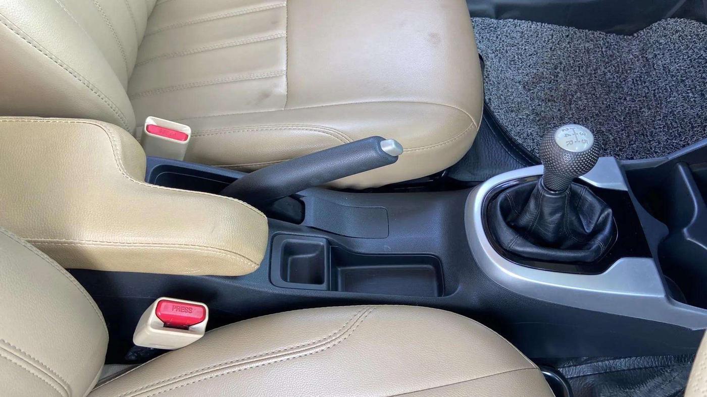 2019 Honda Jazz 1.2L I-VTEC V, CNG, Manual, 26,979 km, Gear Lever
