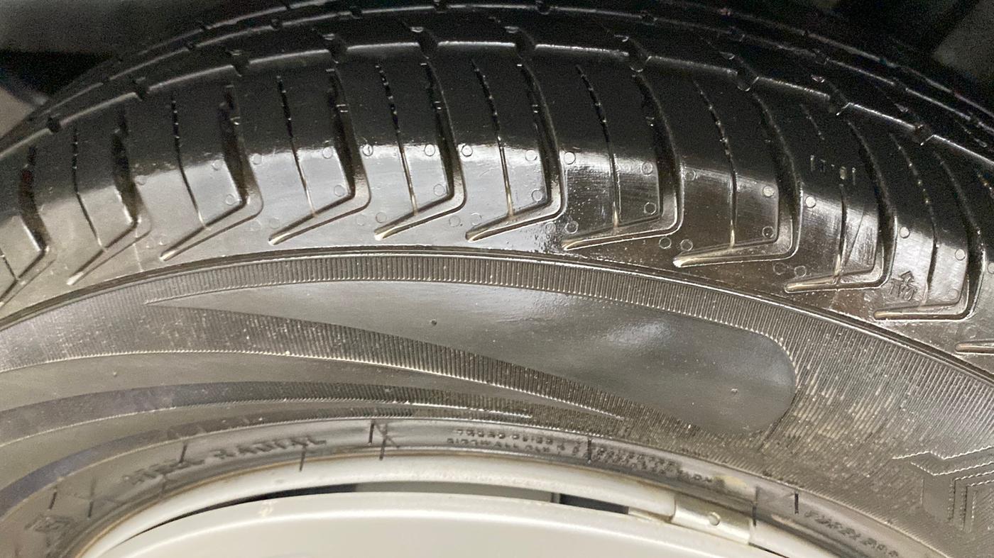 2024 Tata Tiago XE PETROL, Petrol, Manual, 13,036 km, Right Front Tyre Tread