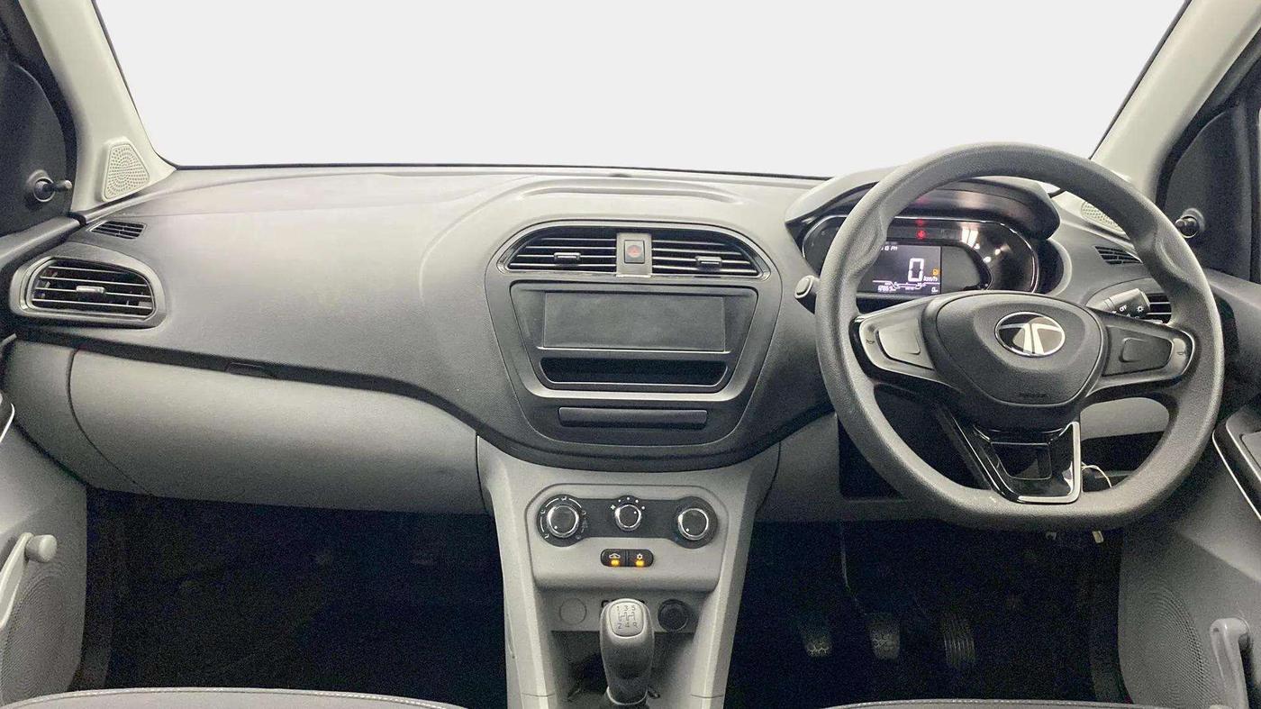 2024 Tata Tiago XE PETROL, Petrol, Manual, 13,036 km, Dashboard
