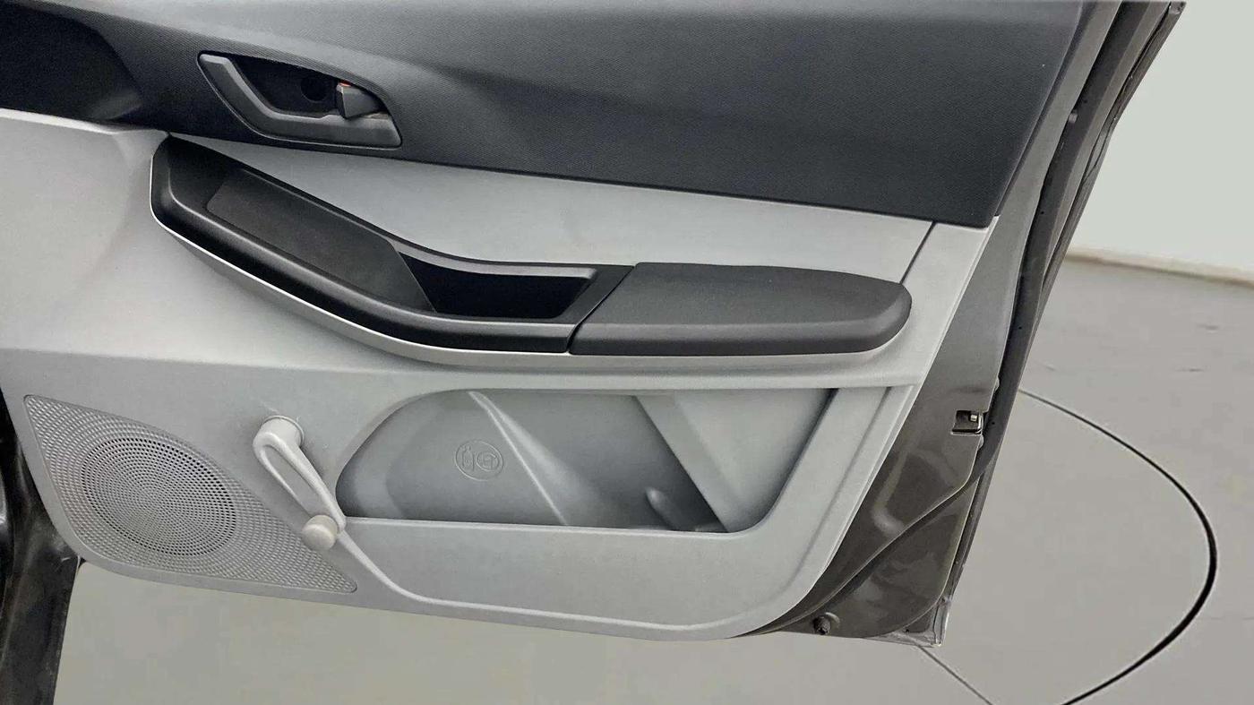 2024 Tata Tiago XE PETROL, Petrol, Manual, 13,036 km, Driver Side Door Panels Control