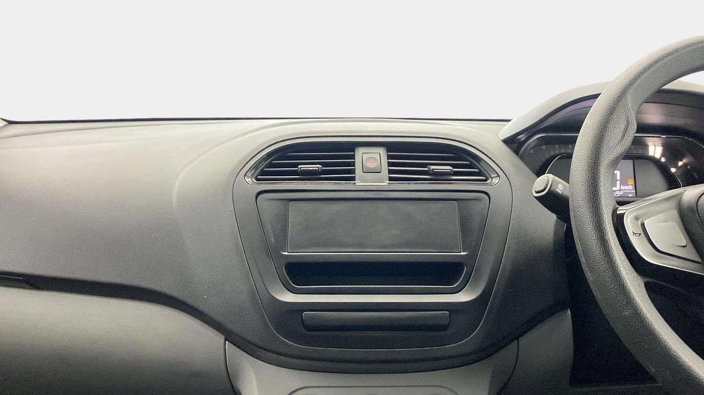2024 Tata Tiago XE PETROL, Petrol, Manual, 13,036 km, Air Conditioner