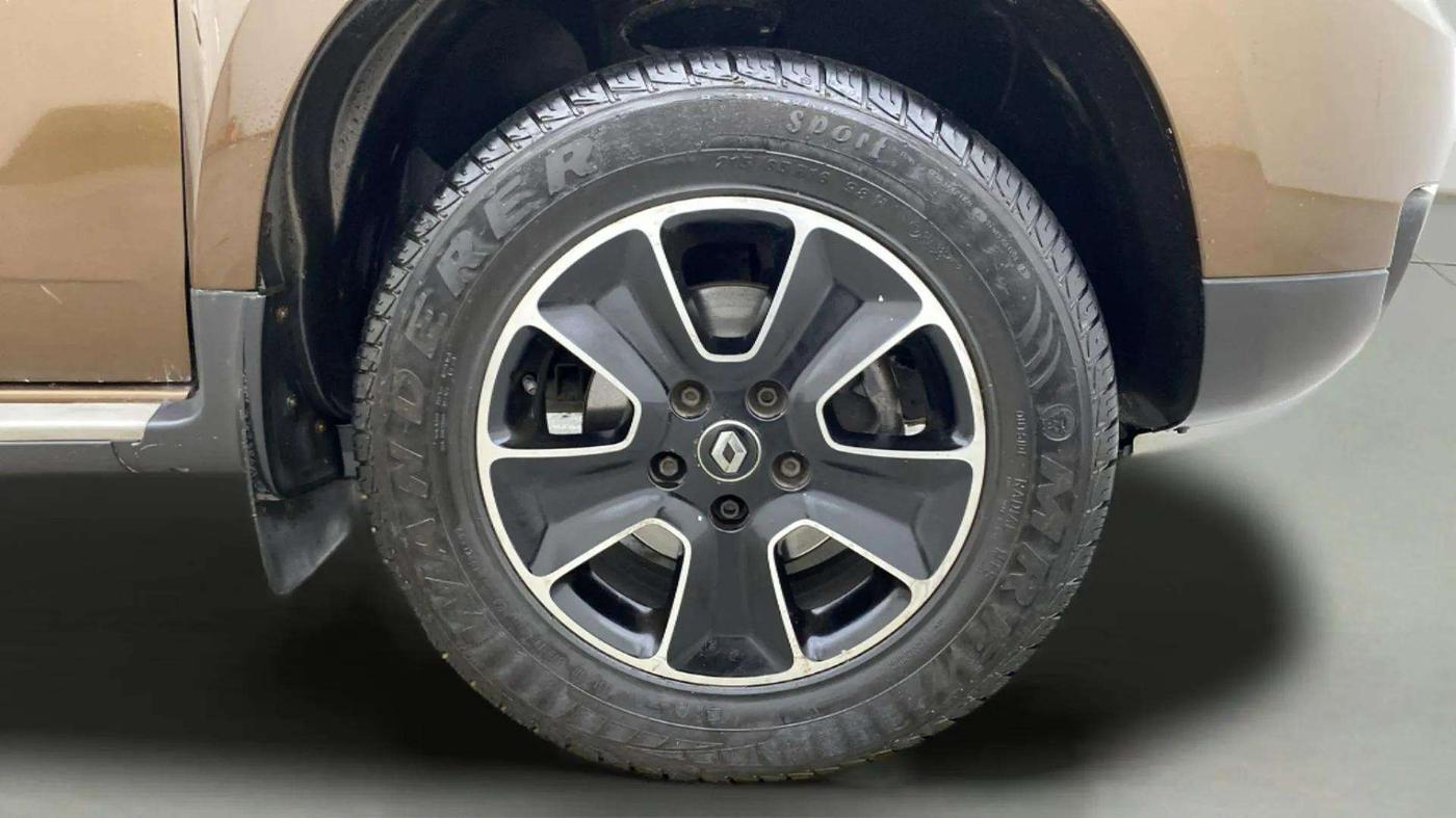 2018 Renault Duster 110 PS RXZ DIESEL, Diesel, Manual, 68,889 km, Right Front Wheel