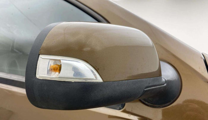 2018 Renault Duster 110 PS RXZ DIESEL, Diesel, Manual, 68,725 km, Right rear-view mirror - Indicator light has minor damage