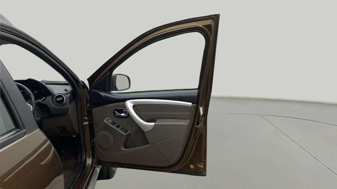 2018 Renault Duster 110 PS RXZ DIESEL, Diesel, Manual, 68,889 km, RHS Front Door