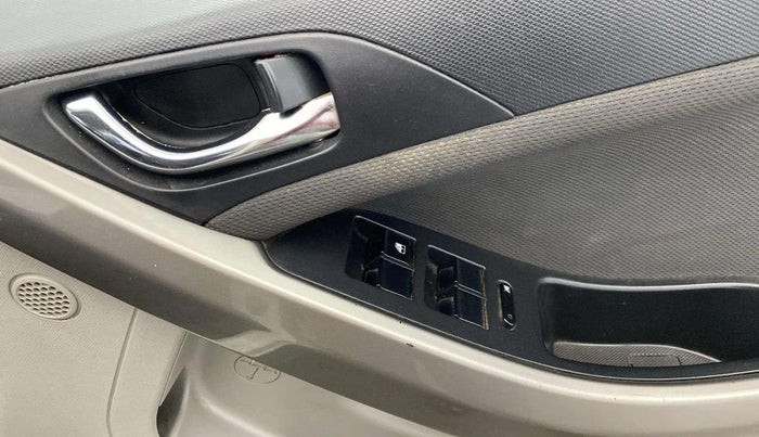 2018 Tata NEXON XZ PLUS DIESEL, Diesel, Manual, 74,471 km, Driver Side Door Panels Control