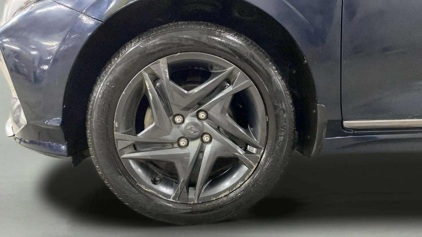 2021 Hyundai NEW I20 SPORTZ 1.2 AT, Petrol, Automatic, 29,207 km, Left Front Wheel