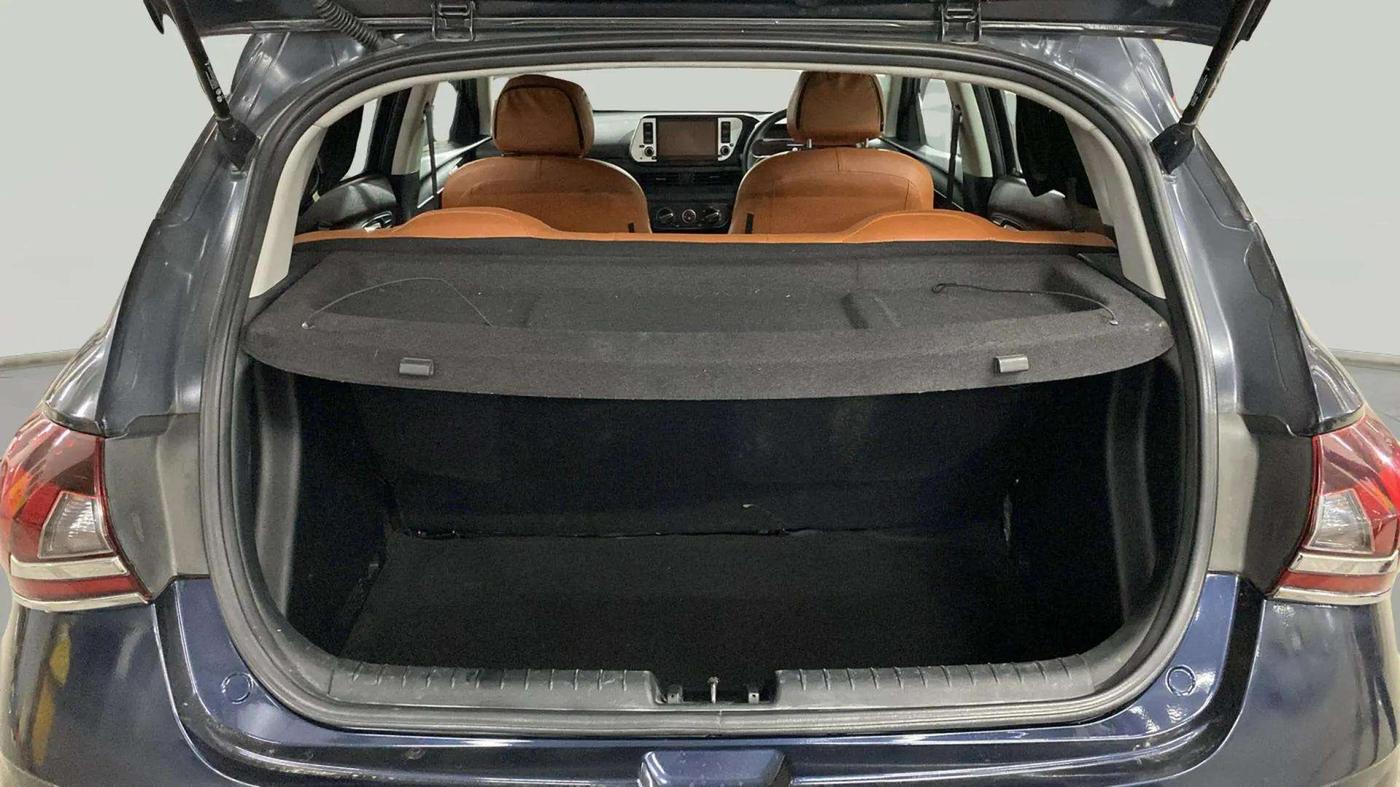 2021 Hyundai NEW I20 SPORTZ 1.2 AT, Petrol, Automatic, 29,207 km, Boot Open Zoomed View
