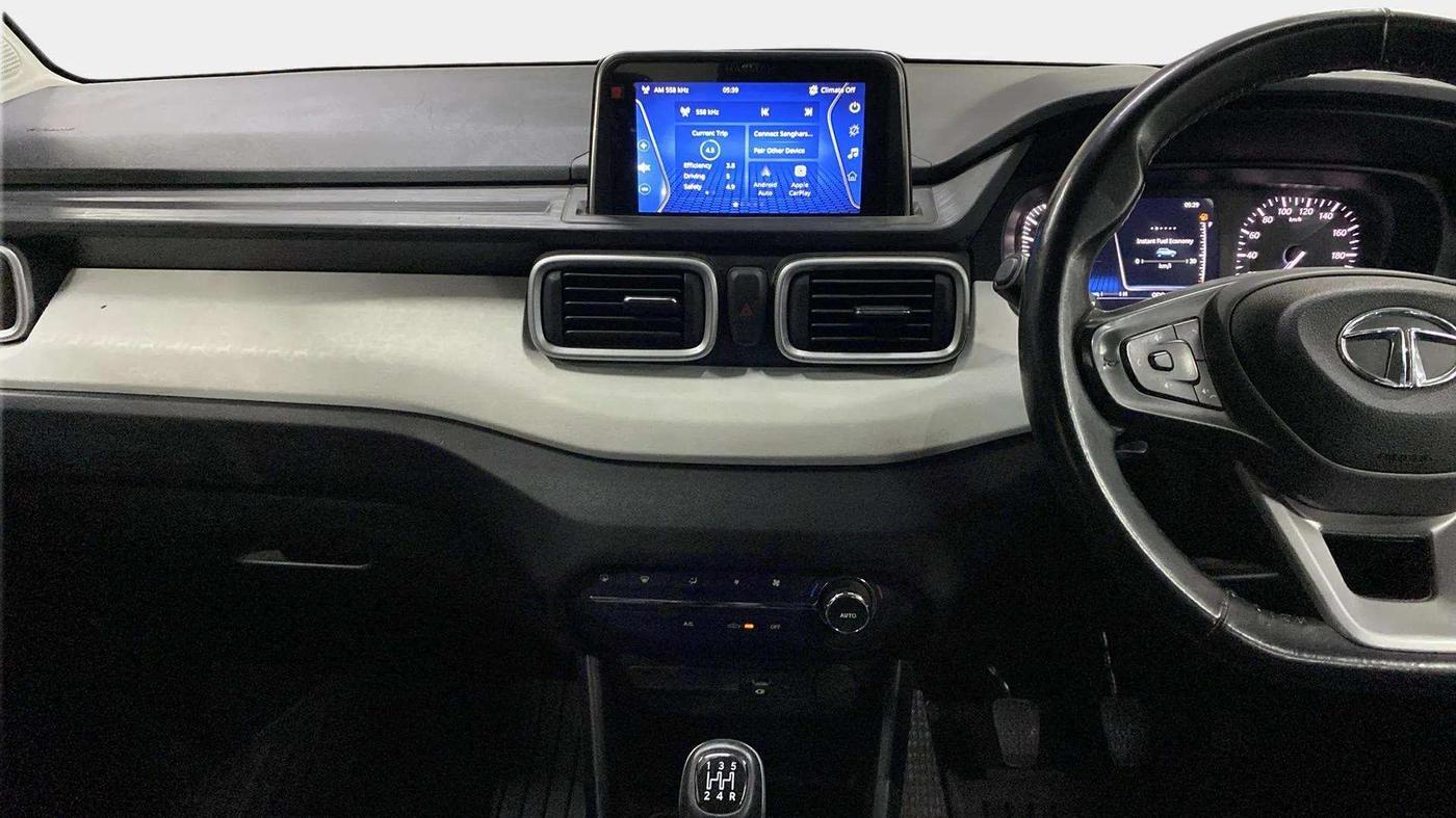 2021 Tata PUNCH CREATIVE  1.2 RTN DUAL TONE, Petrol, Manual, 18,913 km, Air Conditioner