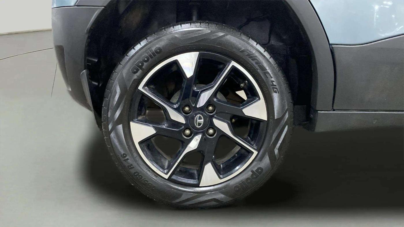 2021 Tata PUNCH CREATIVE  1.2 RTN DUAL TONE, Petrol, Manual, 18,913 km, Right Rear Wheel