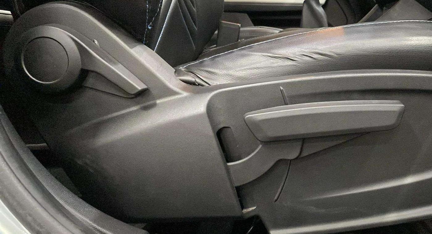 2021 Tata PUNCH CREATIVE  1.2 RTN DUAL TONE, Petrol, Manual, 18,913 km, Driver Side Adjustment Panel