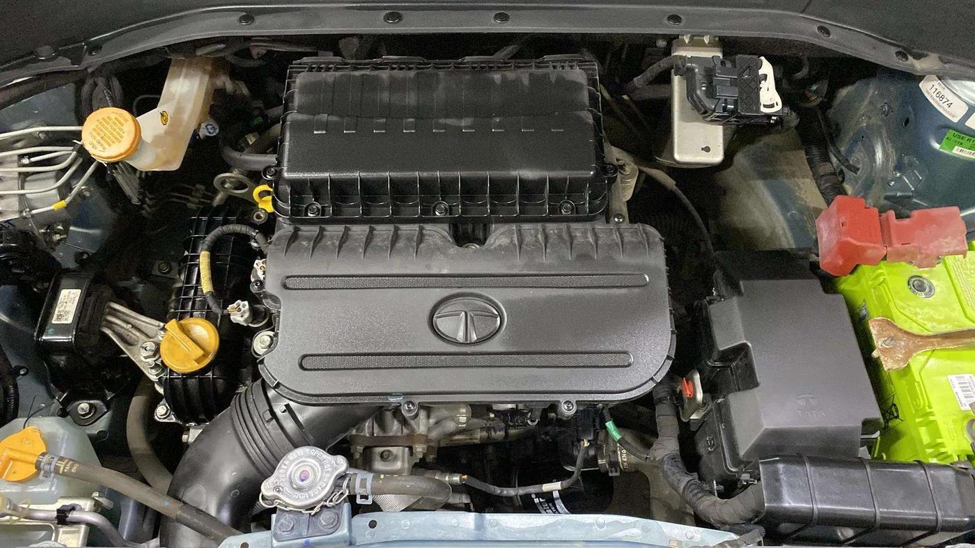2021 Tata PUNCH CREATIVE  1.2 RTN DUAL TONE, Petrol, Manual, 18,913 km, Engine View