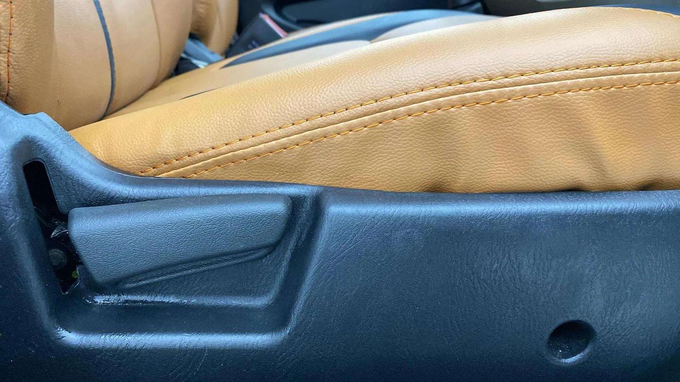 2022 Maruti Alto LXI O, Petrol, Manual, 19,552 km, Driver Side Adjustment Panel