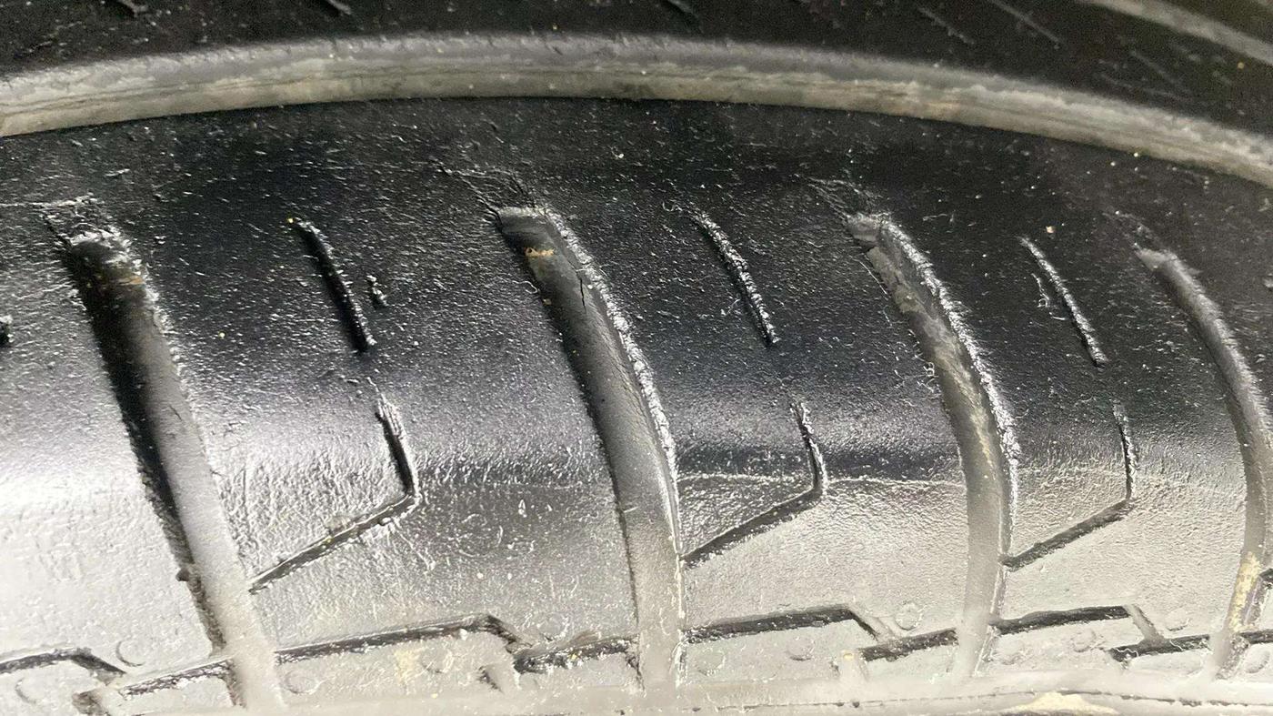 2022 Maruti Dzire VXI CNG, CNG, Manual, 59,199 km, Right Front Tyre Tread