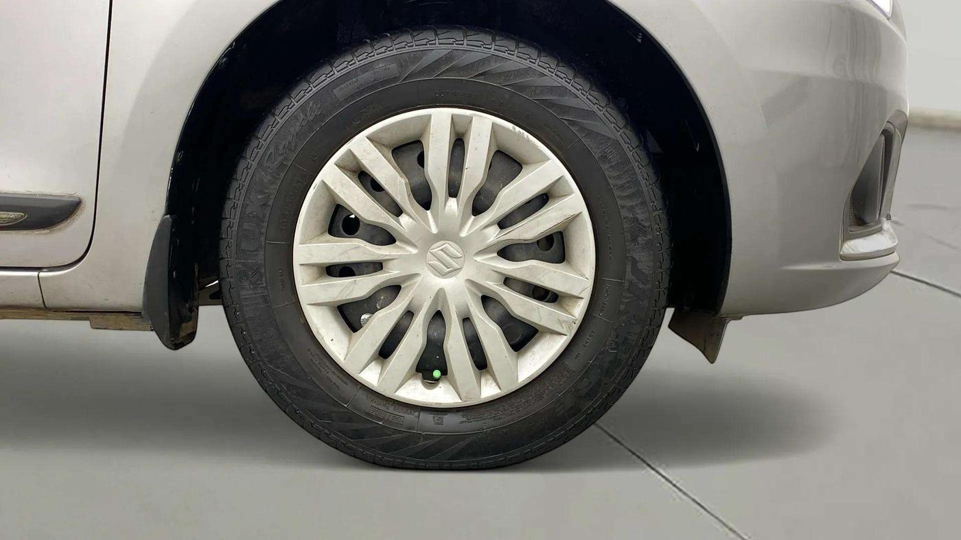 2022 Maruti Dzire VXI CNG, CNG, Manual, 59,199 km, Right Front Wheel