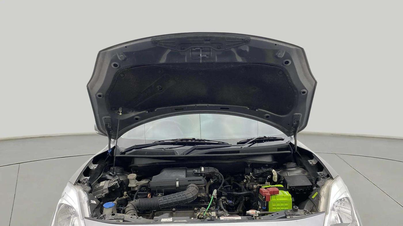2022 Maruti Dzire VXI CNG, CNG, Manual, 59,199 km, Open Bonet