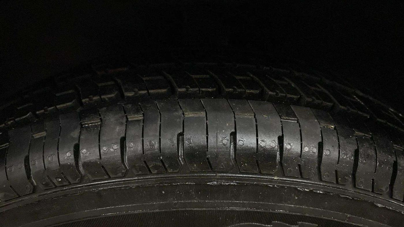 2018 Maruti Wagon R 1.0 LXI CNG, CNG, Manual, 22,833 km, Left Front Tyre Tread