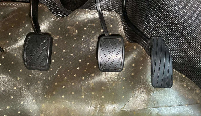 2018 Maruti Wagon R 1.0 LXI CNG, CNG, Manual, 22,541 km, Pedals
