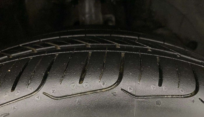 2018 Maruti Baleno ALPHA PETROL 1.2, Petrol, Manual, 41,748 km, Right Front Tyre Tread