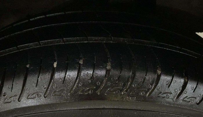 2022 Maruti Baleno DELTA PETROL 1.2, Petrol, Manual, 14,382 km, Left Rear Tyre Tread