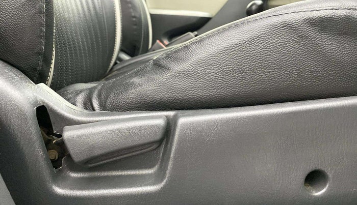 2018 Maruti Alto K10 VXI, Petrol, Manual, 61,263 km, Driver Side Adjustment Panel