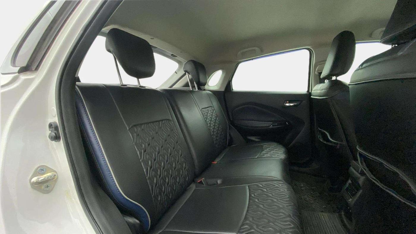 2022 Maruti Baleno ALPHA PETROL 1.2, Petrol, Manual, 15,411 km, Right Side Rear Door Cabin