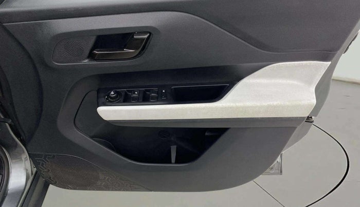 2023 Tata PUNCH ACCOMPLISHED DAZZLE SUNROOF CNG MT, CNG, Manual, 56,716 km, Driver Side Door Panels Control