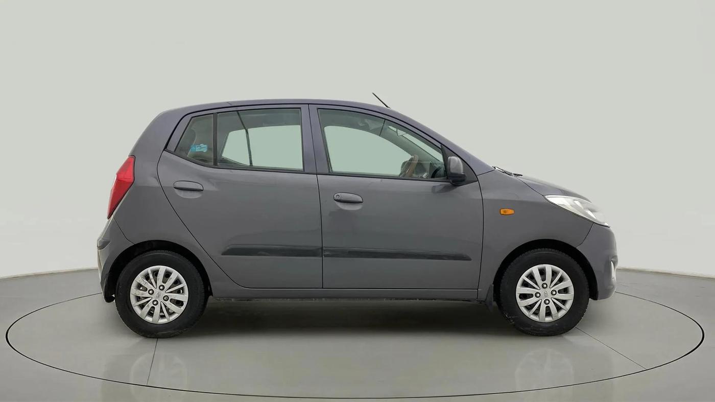 2015 Hyundai i10 SPORTZ 1.1, Petrol, Manual, 62,702 km, Right Side View
