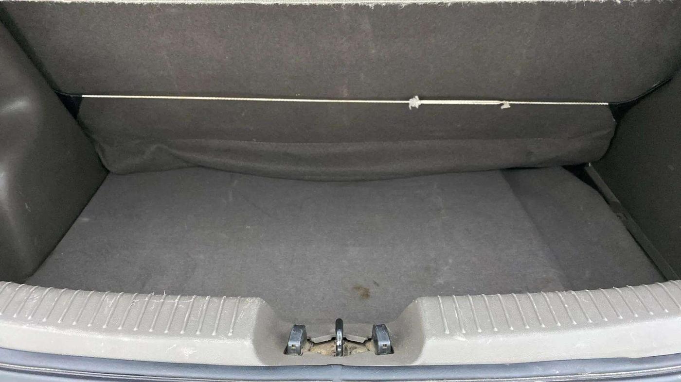 2015 Hyundai i10 SPORTZ 1.1, Petrol, Manual, 62,702 km, Boot Inside