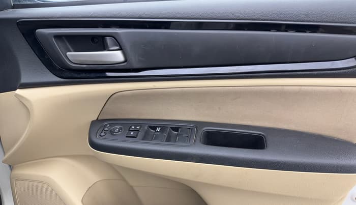 2020 Honda Amaze 1.2L I-VTEC VX CVT, Petrol, Automatic, 50,388 km, Driver Side Door Panels Control