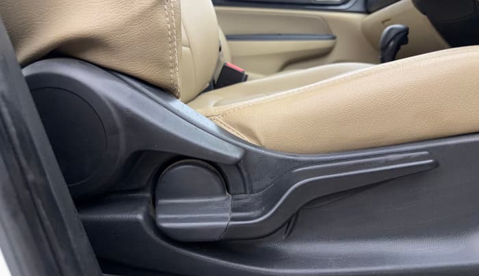2020 Honda Amaze 1.2L I-VTEC VX CVT, Petrol, Automatic, 50,388 km, Driver Side Adjustment Panel