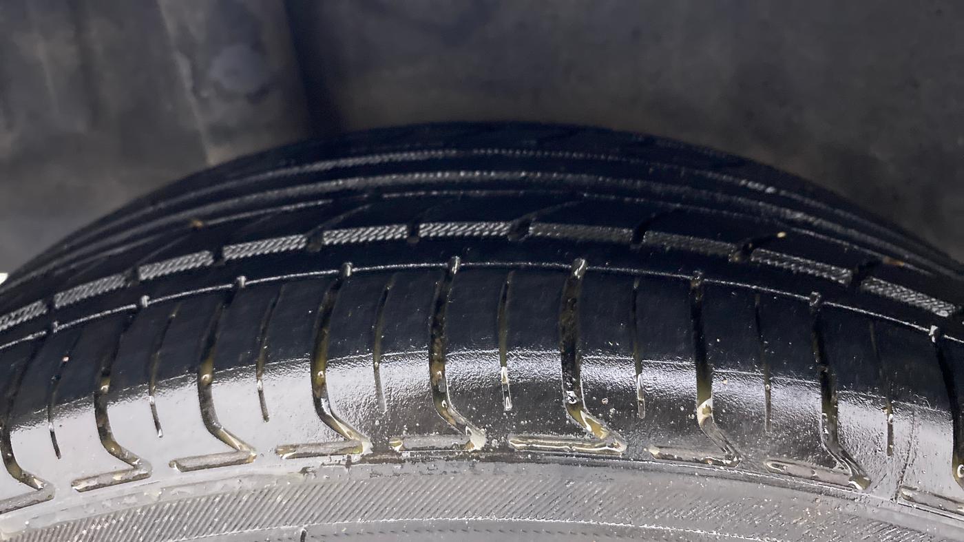 2013 Honda Brio VX AT, Petrol, Automatic, 56,268 km, Right Rear Tyre Tread