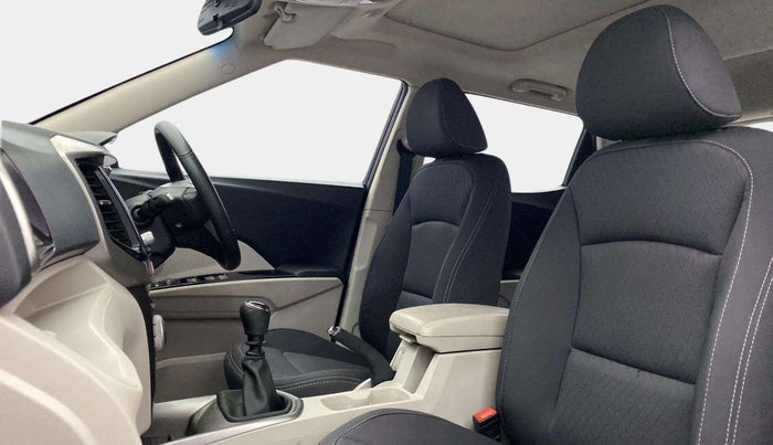2022 Mahindra XUV300 W8 1.5 DIESEL, Diesel, Manual, 50,755 km, Right Side Front Door Cabin