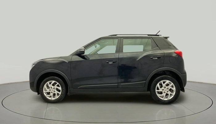2022 Mahindra XUV300 W8 1.5 DIESEL, Diesel, Manual, 50,755 km, Left Side
