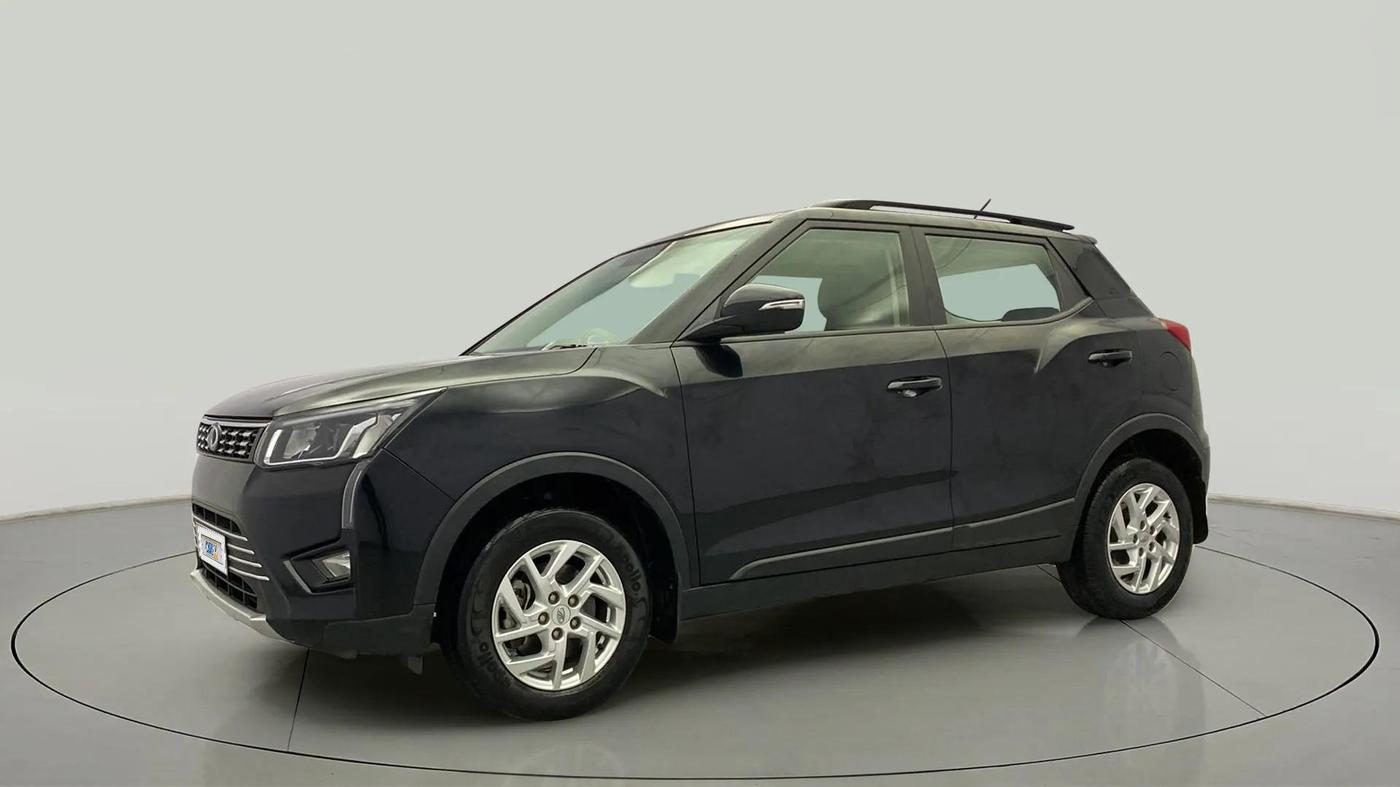 2022 Mahindra XUV300 W8 1.5 DIESEL, Diesel, Manual, 50,878 km, Left Front Diagonal