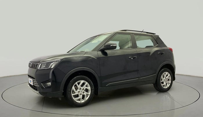 2022 Mahindra XUV300 W8 1.5 DIESEL, Diesel, Manual, 50,755 km, Left Front Diagonal
