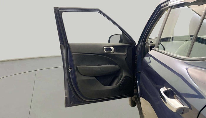 2021 Hyundai VENUE SX 1.5 (O) EXECUTIVE CRDI, Diesel, Manual, 64,399 km, LHS Front Door