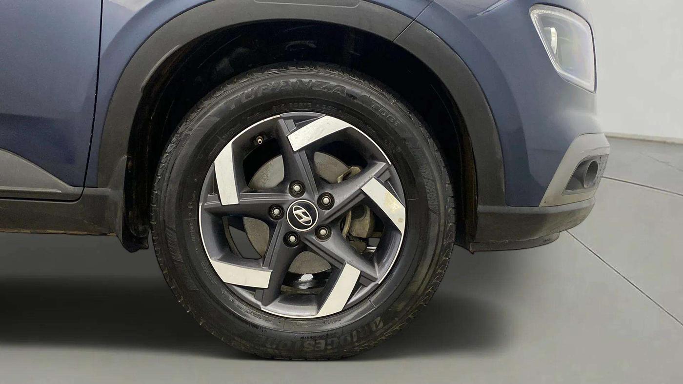 2021 Hyundai VENUE SX 1.5 (O) EXECUTIVE CRDI, Diesel, Manual, 64,521 km, Right Front Wheel