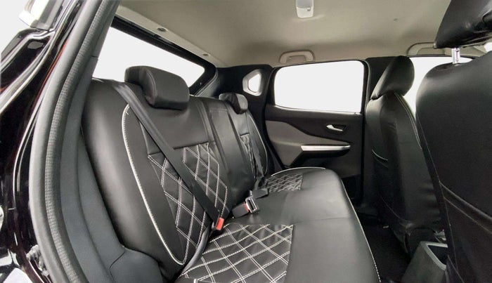 2024 Nissan MAGNITE XV MT, Petrol, Manual, 10,365 km, Right Side Rear Door Cabin