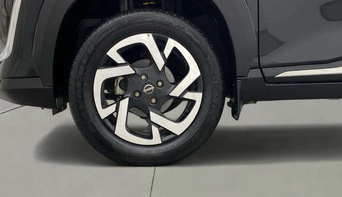 2024 Nissan MAGNITE XV MT, Petrol, Manual, 10,365 km, Left Front Wheel