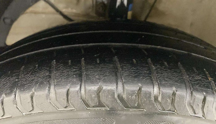 2022 Maruti Ertiga VXI SHVS, Petrol, Manual, 55,426 km, Left Front Tyre Tread