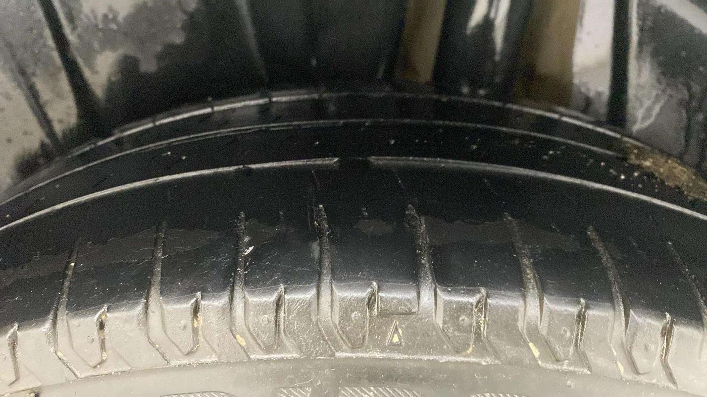 2022 Maruti Ertiga VXI SHVS, Petrol, Manual, 55,426 km, Left Rear Tyre Tread