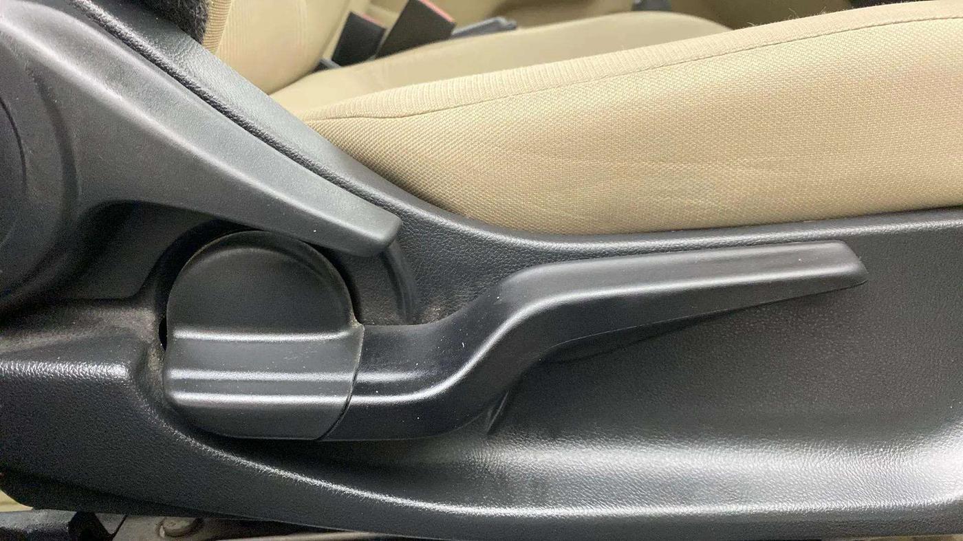 2019 Honda Amaze 1.2L I-VTEC VX, Petrol, Manual, 40,993 km, Driver Side Adjustment Panel