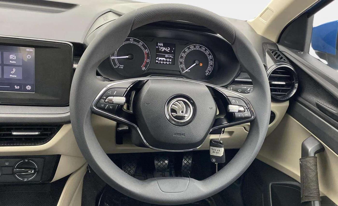 2022 Skoda SLAVIA ACTIVE 1.0L TSI MT, Petrol, Manual, 10,487 km, Steering Wheel Close Up