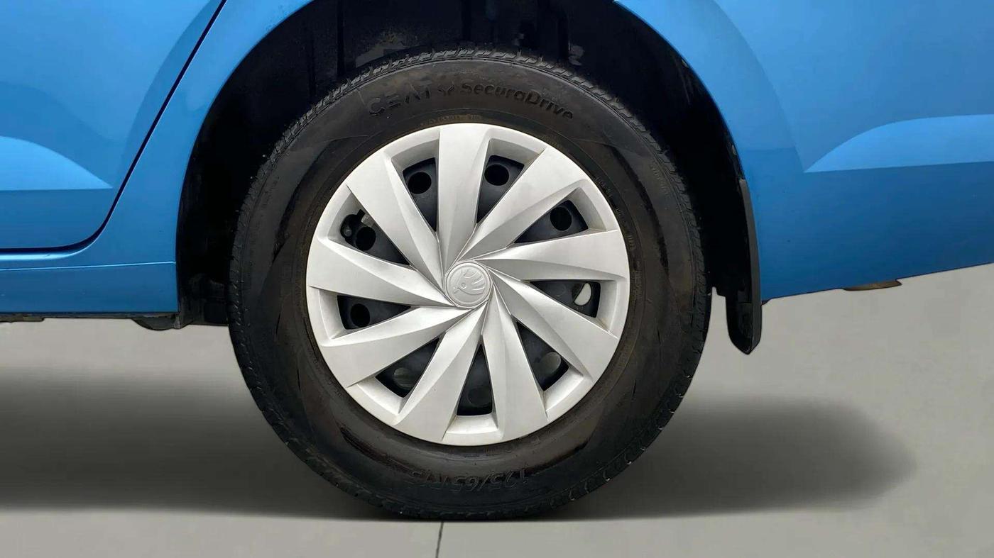 2022 Skoda SLAVIA ACTIVE 1.0L TSI MT, Petrol, Manual, 10,487 km, Left Rear Wheel